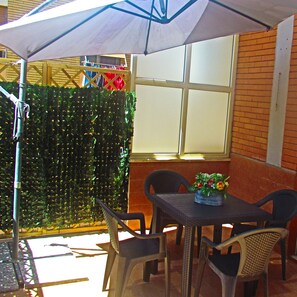 Outdoor dining - COVERI House (Pomezia)