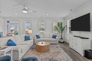 Televisie, videospelletjes, een tafeltennistafel en boeken