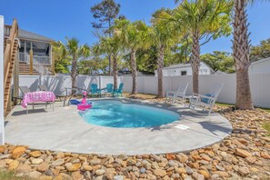 Pool - No Egrets: Stylish Home With Pool, Upscale Kitchen/Dining and More! (Oak Island)