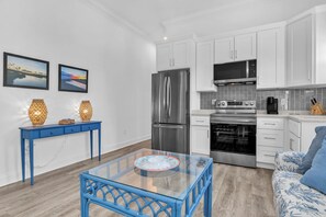 Fridge, microwave, oven, stovetop - No Egrets: Stylish Home With Pool, Upscale Kitchen/Dining and More! (Oak Island)