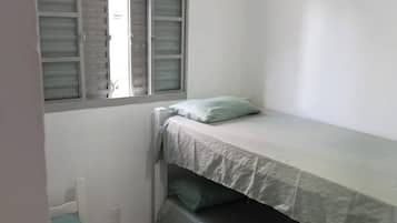 2 bedrooms, iron/ironing board, bed sheets
