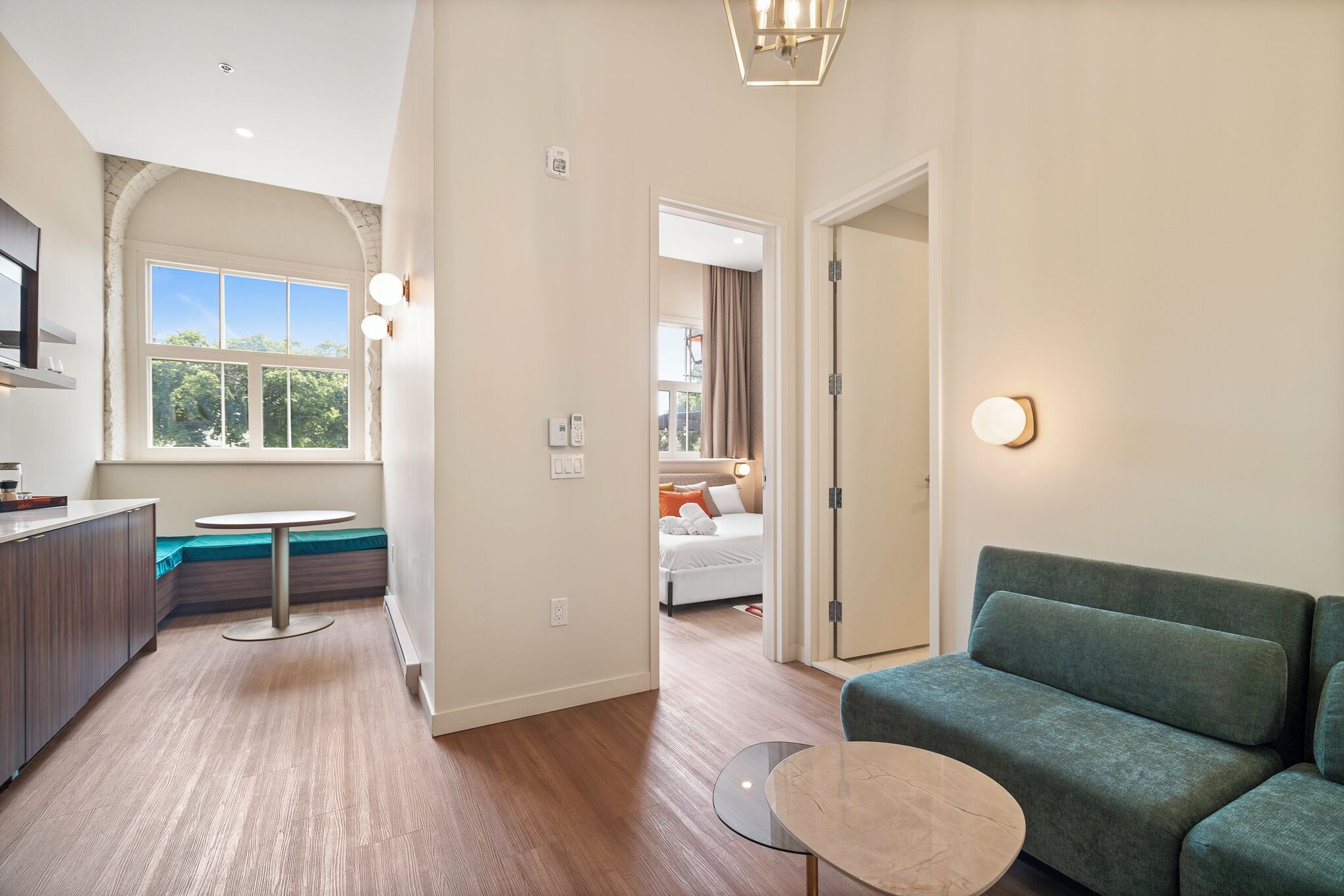 高級客房, 部分湖景 | 房內夾萬、書桌、手提電腦工作空間、熨斗/熨衫板