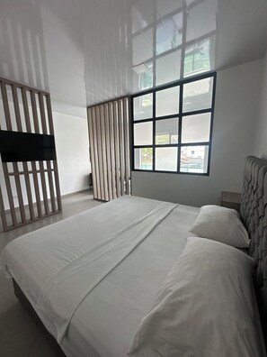 Masa, ücretsiz kablosuz İnternet 