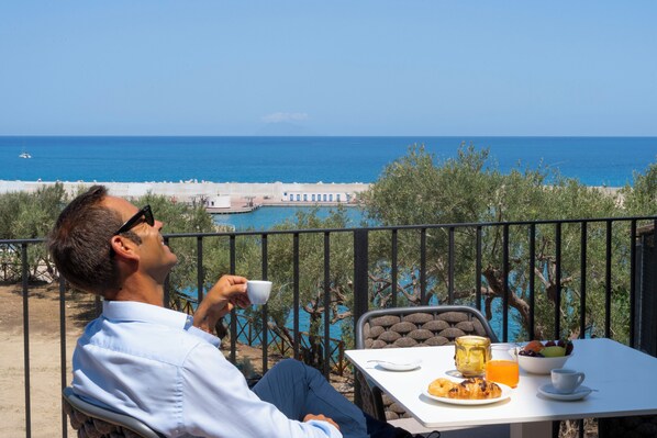 Exclusive Villa, Balcony, Sea View | Terrace/patio - Villa Vincenza (Capo d'Orlando)