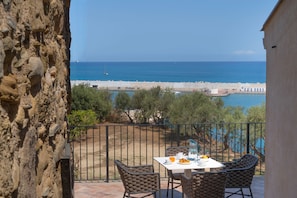 Villa Exclusive, balcon, vue mer | Terrasse/Patio