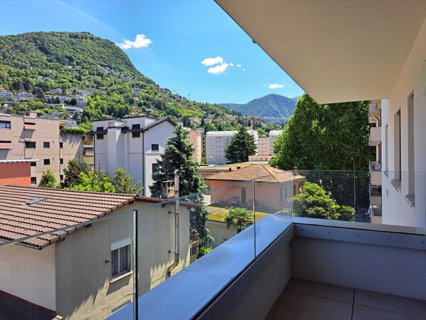 Superior Condo, Balcony | Balcony - Urban Residence Apartments with parking (Lugano)