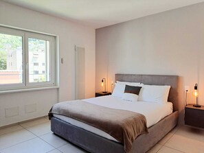 Superior Condo, Balcony - Urban Residence Apartments with parking (Lugano)