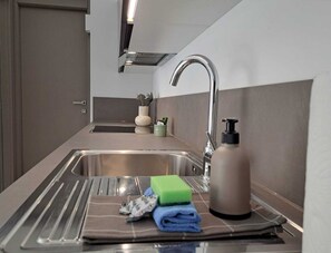 Comfort-Apartment, Balkon | Eigene Küche | Kühlschrank, Ofen, Herdplatte, Geschirrspüler