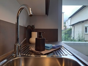 Basic Apartment, Balcony | Private kitchen | Fridge, oven, stovetop, dishwasher