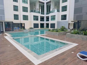 Pool - Luxury 3-bedroom seafront apartment, terrace, swimming pool, sports, 24/7 security (Dakar)