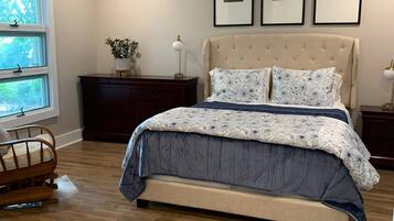 3 camere, una scrivania, ferro/asse da stiro, Wi-Fi gratuito