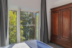 Apartamento, vista para o lago | 2 quartos, roupas de cama premium, edredons de pluma