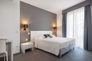 Panoramic Apartment, 2 Bedrooms, Jetted Tub, City View | 2 bedrooms, laptop workspace, soundproofing, free WiFi