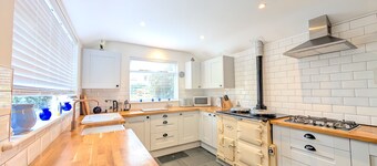 The Old Barn Near St Ives - Rustic Charm & Space