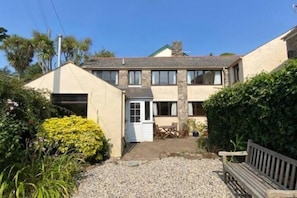 Exterior - The Old Barn Near St Ives - Rustic Charm & Space (St Ives)