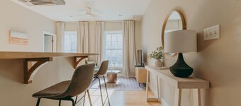 The Maisonette on Duke | King Bed, Chic, Downtown Lancaster