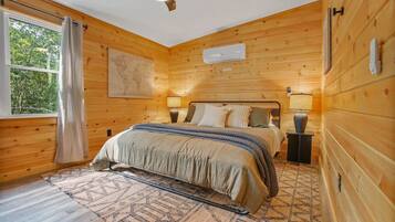 5 chambres, bureau, fer et planche Ă repasser, lit parapluie