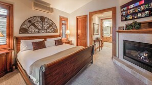 5 Schlafzimmer, Schreibtisch, Bügeleisen/Bügelbrett, WLAN