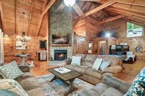 Smart TV, fireplace