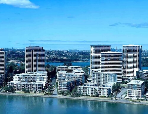 Luxurious Startling waterview highrise Condo