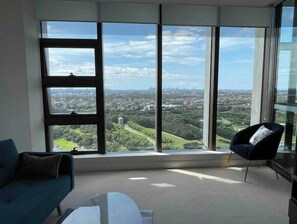 Interior - Panoramic City View 3bed2bath condo Wi-Fi Parking (Sydney Olympic Park)