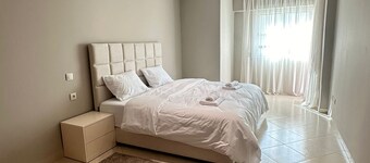 SHRTSTAYS Guesthouse