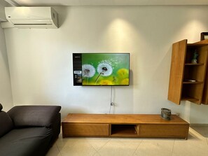 Living room - SHRTSTAYS Guesthouse (Tangier)