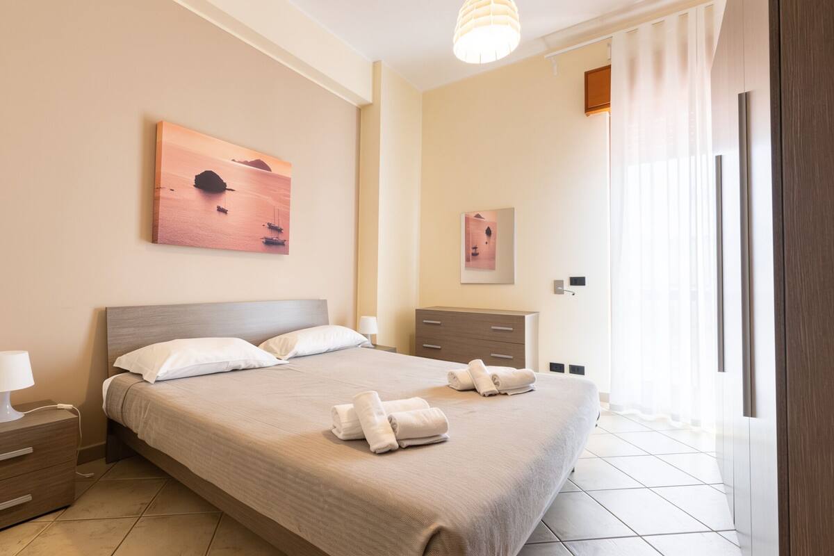 Klassiek appartement, 1 slaapkamer, uitzicht op de stad | Een strijkplank/strijkijzer, gratis wifi