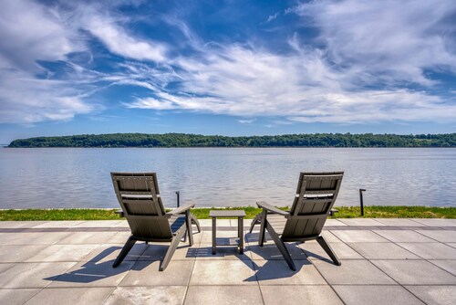 Waterfront retreat near Kingston, NY w/ stunning views, firepit & trails nearby!