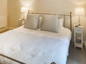 3 quartos, Wi-Fi de cortesia, roupa de cama