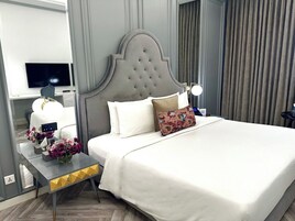 Minibar y caja de seguridad en la habitación 