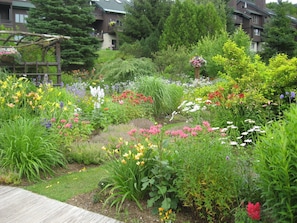 Property grounds - Luxury 4BR/4 Bath Townhouse at Whiteface Club & Resort.  Free Boat Slip August! (Lake Placid)