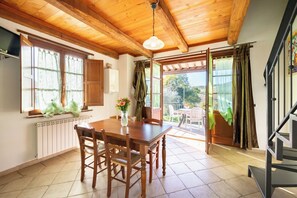 Superior Duplex, 2 Bedrooms, Terrace, Park View | Private kitchen | Full-size fridge, microwave, stovetop, cookware/dishes/utensils