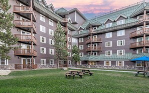 Exterior - Cozy townhome with 1 bedroom and WiFi, fitness room in charming South Lake Tahoe (South Lake Tahoe)