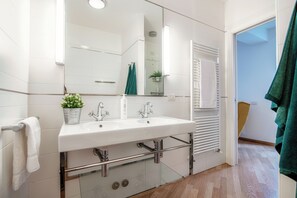 Bathroom - Vicolo Pescatori  (Argegno)