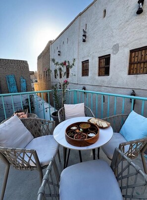 Free daily buffet breakfast  - Bait Al Muallem by Nomad Inn (Nizwa)