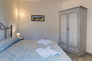 Apartment | 1 bedroom, cribs/infant beds, rollaway beds, free WiFi - Casa Faro Green Village Sardegna (Palau)