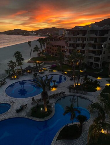 El Zalate Top Floor Beachfront 2 Bed 2 Bath beautiful white sandy beach