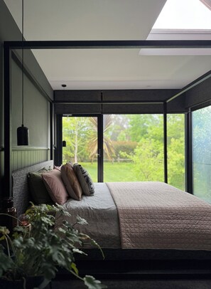 1 bedroom, iron/ironing board, WiFi, bed sheets - Deluxe Private Suite in Country Home on 2.6 acres - Daylesford & Hepburn Springs (Daylesford)