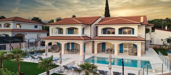 Premium apartment Loma Four with a pool and garden on Krk
