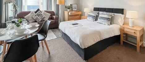 1 bedroom, free WiFi, bed sheets