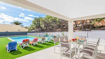 Villa (3 Bedrooms) | Exterior