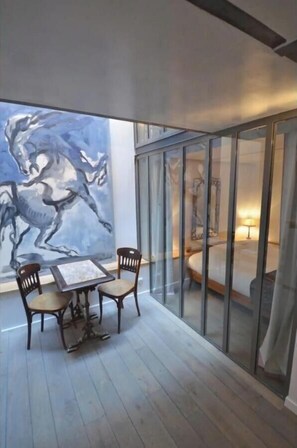 3 bedrooms, desk, iron/ironing board, free WiFi - A TRUE PARISIAN DUPLEX IN THE HEART OF PARIS - MARAIS - RUE DE LA VERRERIE (Paris)