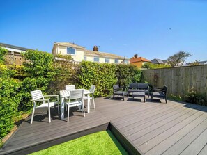Outdoor dining - 2 bedroom accommodation in Beadnell (Beadnell)