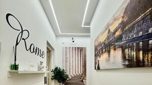 Unclassified image, 3 of 16, button - King's Place (Rome)