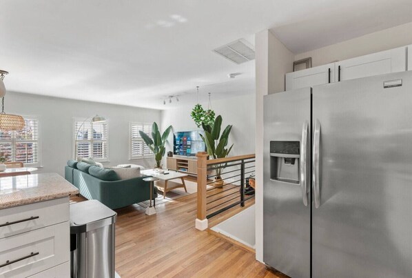 Interior - Top Floor Boho Loft | Bright 1BR| King bed + W/D (Washington)