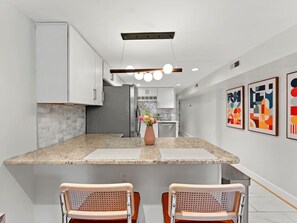 Interior - Bright Garden-Level DC 1BR Condo| King Bed | W/D (Washington)