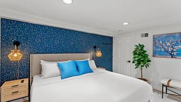 Iron/ironing board, travel crib, WiFi, bed sheets