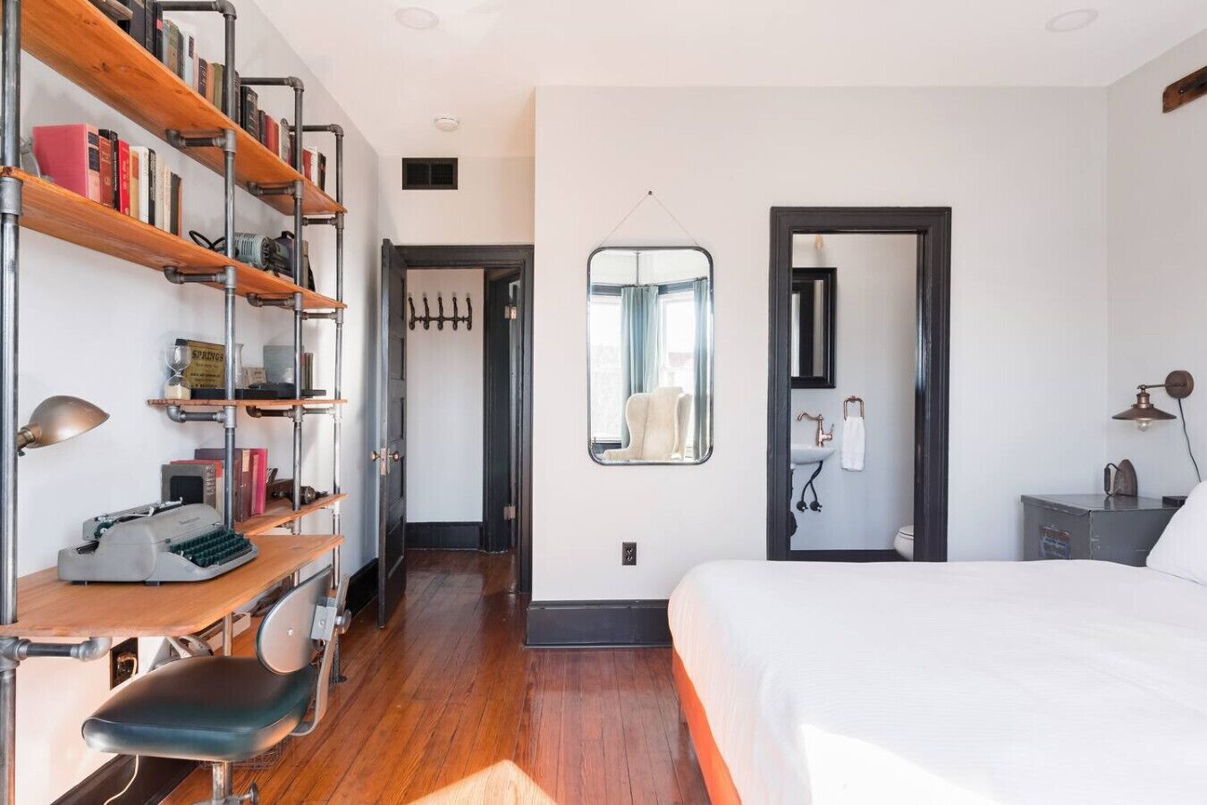 3 bedrooms, iron/ironing board, travel crib, WiFi