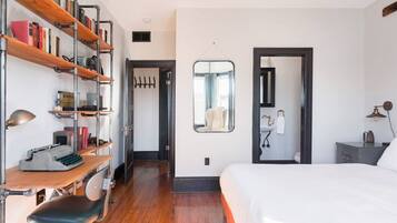 3 bedrooms, iron/ironing board, travel crib, WiFi